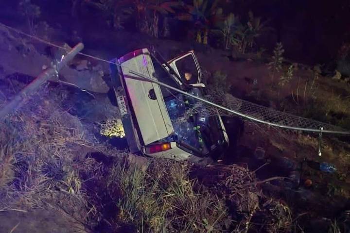 Camioneta se desbarranca en Tacámbaro; seis integrantes de una familia resultan heridos
