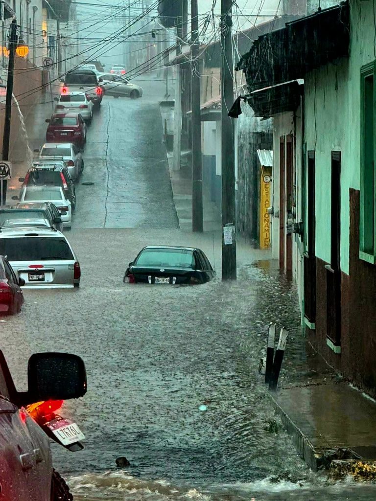 Alerta por tormenta eléctrica, en Uruapan
