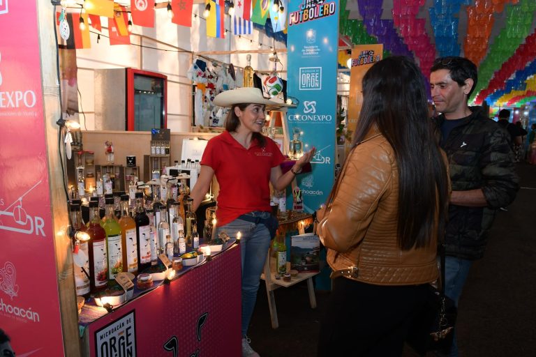 El Jalo Futbolero impulsa la economía de más de 140 personas emprendedoras locales
