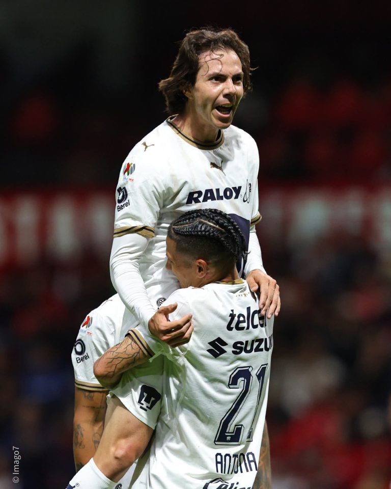 Pumas remonta a Toluca