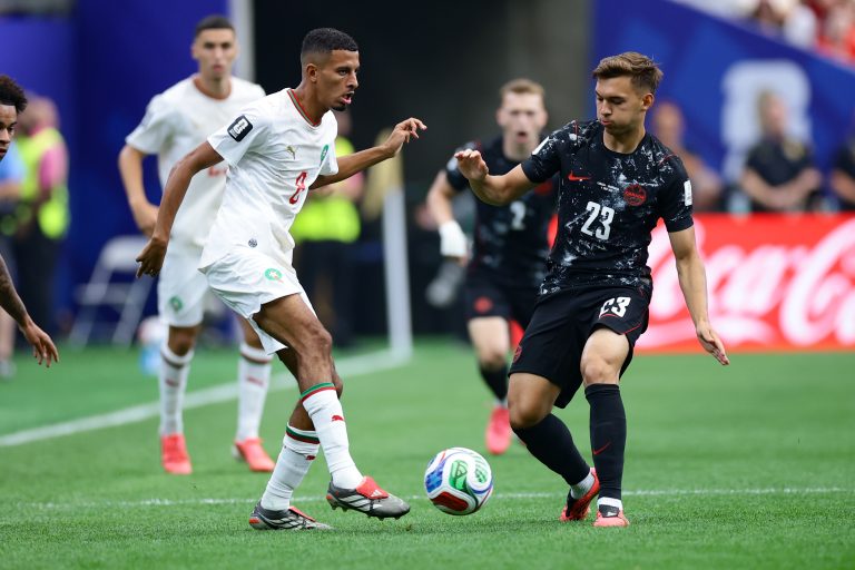 Canadá goleado se va… 