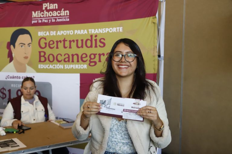 Con apoyo de la federación, más de 840 mil estudiantes reciben becas: SEE