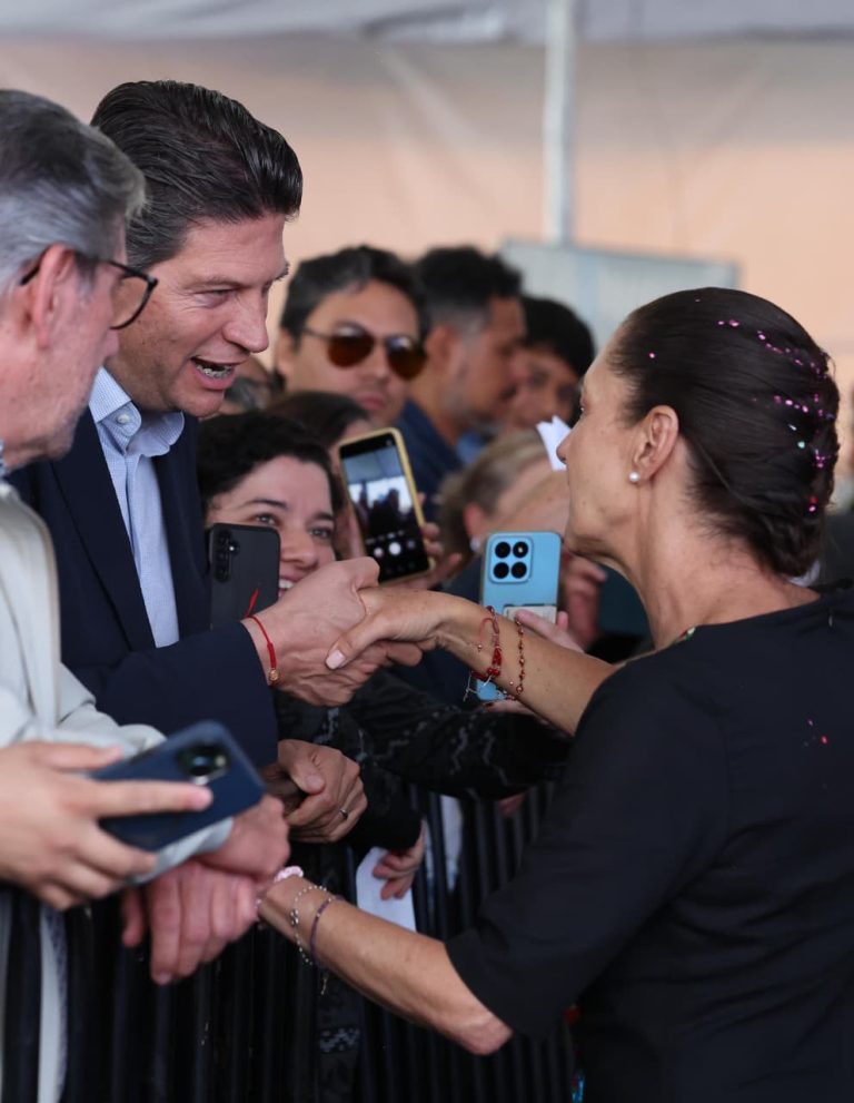 Seguiremos apoyando para que más familias cuenten con una vivienda: Alfonso Martínez Alcázar