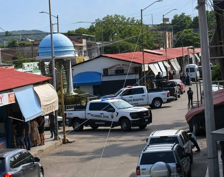 Policía de Apatzingán es atacado a balazos y muere en un hospital