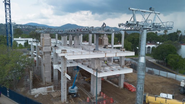 Más cerca de volar sobre Morelia, teleférico reporta 70 % de avance