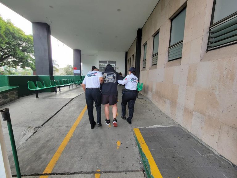 Guardia Civil brinda apoyo a ciudadano con problemas respiratorios en Morelia