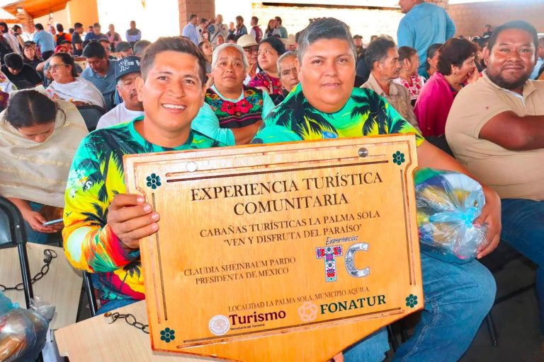 Impulsan riqueza cultural con equipamiento a cocineras tradicionales y ecoturismo