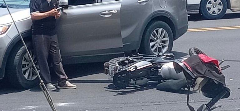 Motociclista y camioneta protagonizan choque en la Madero Oriente de Morelia