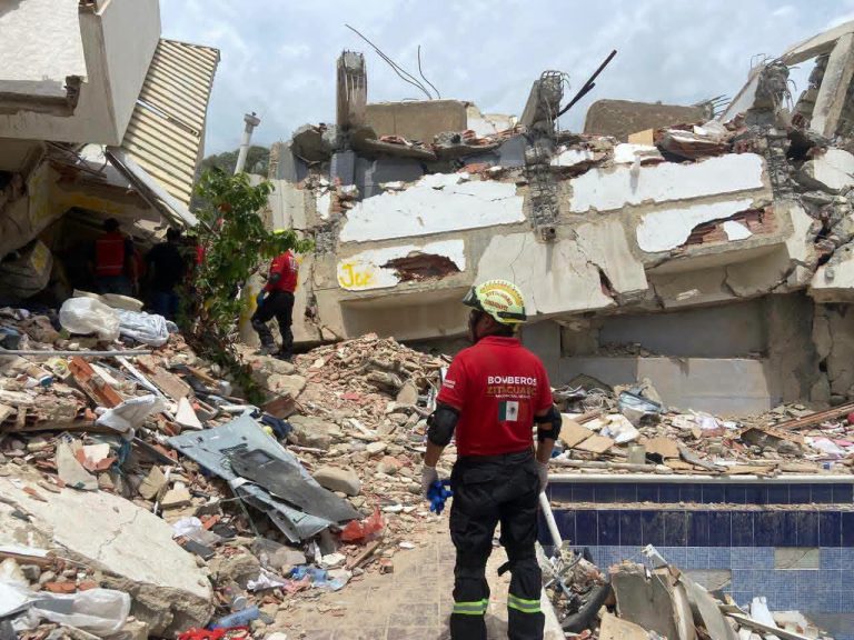 Concluye misión humanitaria en Venezuela; bomberos de Zitácuaro regresan a México