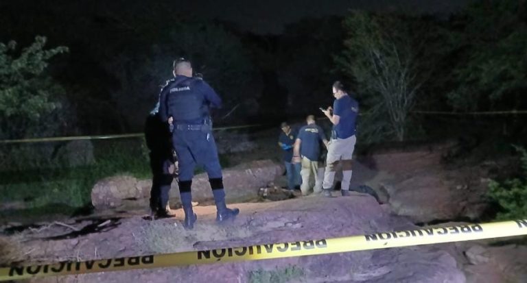 Hallan a hombre muerto y putrefacto en el municipio de Huetamo