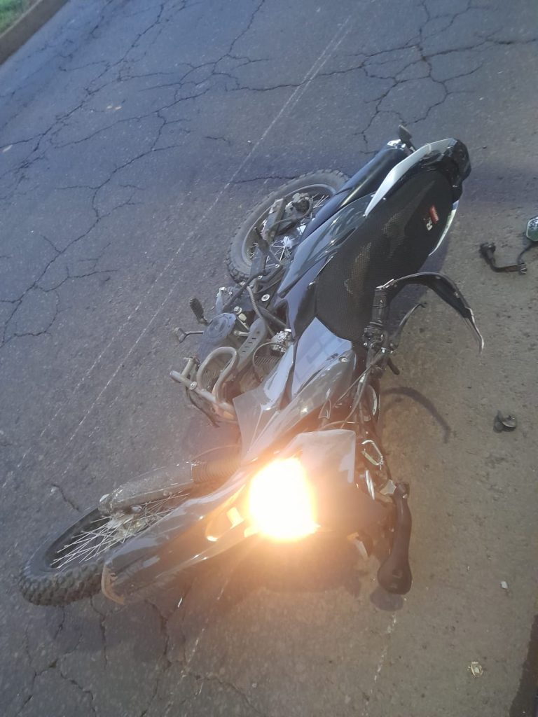 Joven motociclista muere tras aparatoso accidente, en el Libramiento de Uruapan