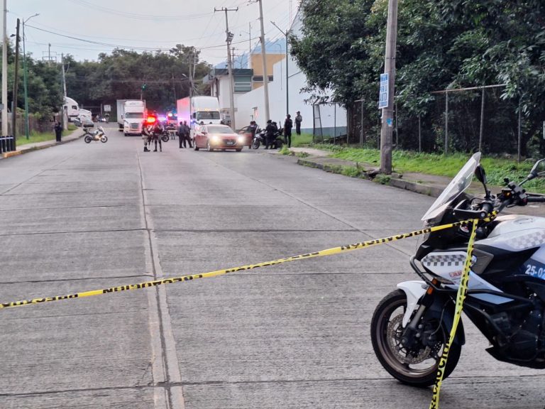 Automovilista grave, tras ser baleado en el viaducto a Jicalán.