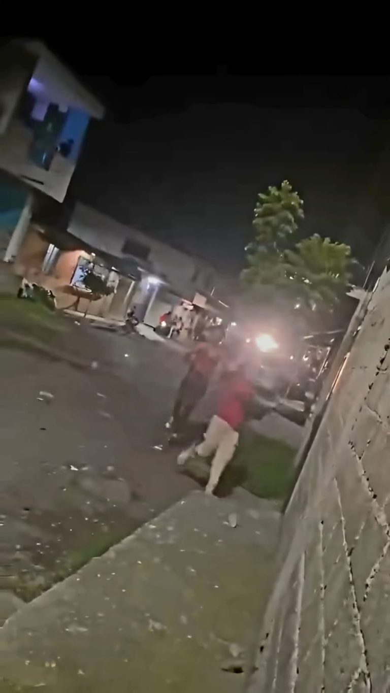 Balacera provoca temor en Lomas del Rosario de Uruapan; Grecia Quiroz reportan un detenido