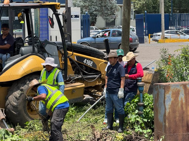Gobierno Municipal atiende encharcamientos en avenida Benito Juárez