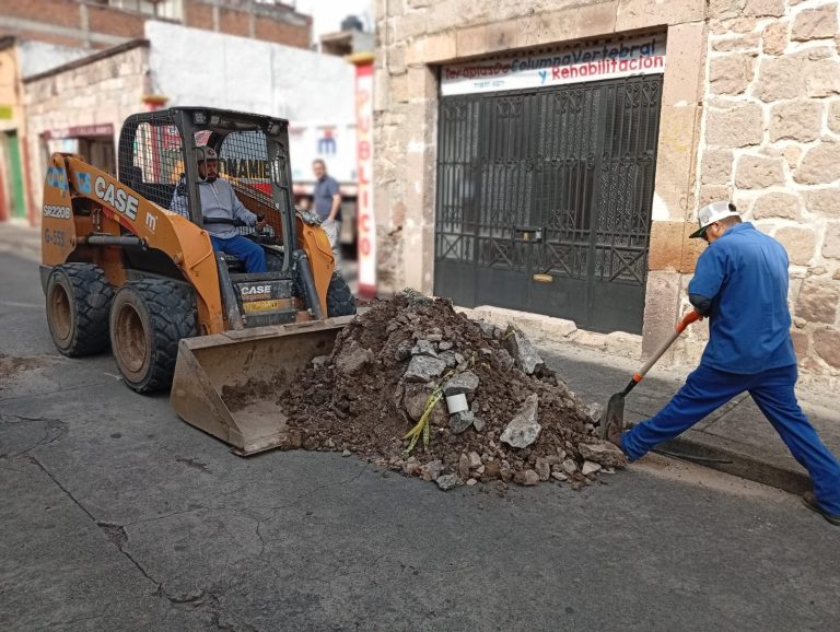 Ooapas da seguimiento integral a trabajos con retiro de escombro en distintos puntos de Morelia