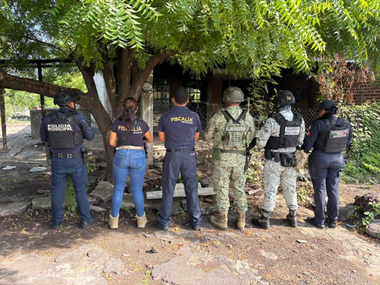 En cateo, asegura FGE droga y detiene a 3 personas