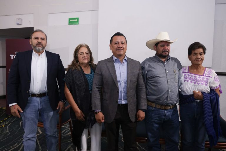 El campo debe traducir su riqueza en bienestar para quienes lo trabajan: Torres Piña