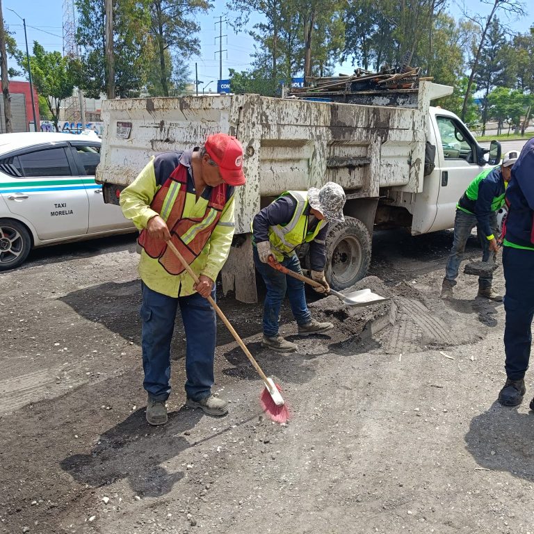 Programa de reencarpetamiento mejora laterales del Periférico Paseo de la República