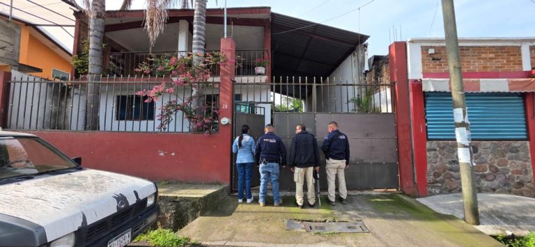 Fiscalía de Michoacán ejecuta cateo y rescata a canino víctima de maltrato en Zitácuaro