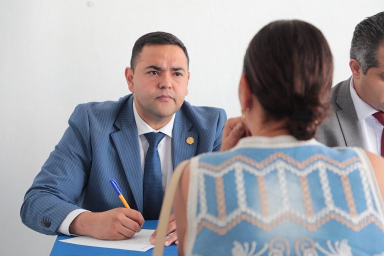Fortalece FGE atención directa a víctimas con jornada integral de servicios en Jiquilpan