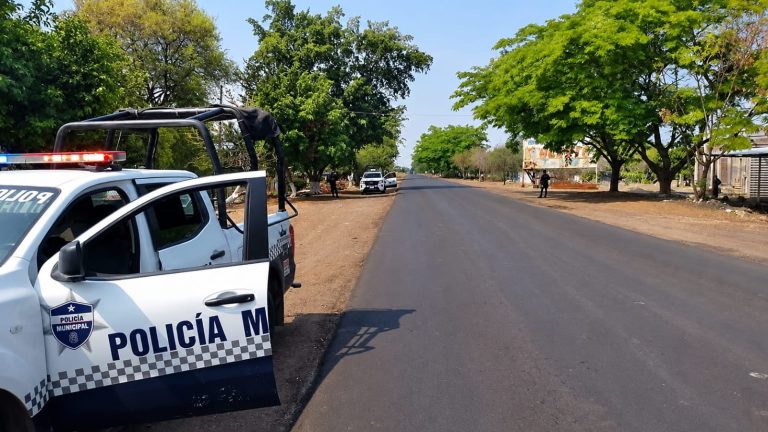 Atacan a policías en Apatzingán; hay un elemento herido