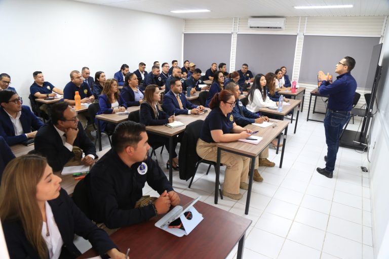 FGE fortalece capacitación de personal especializado en materia de desaparición de personas