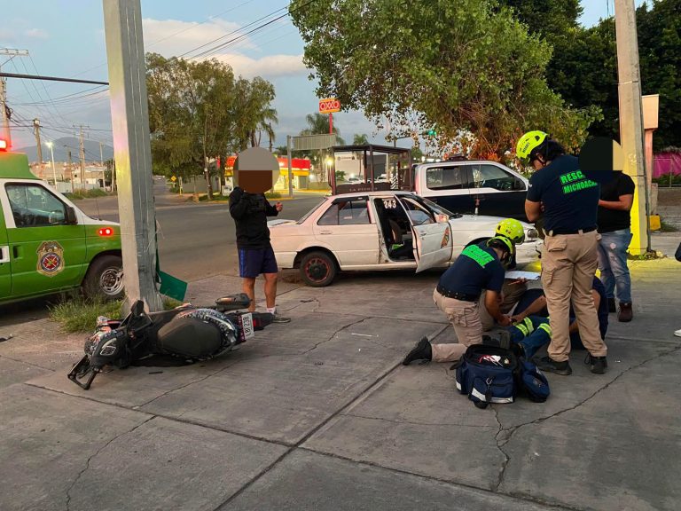 Motociclista resulta con lesiones leves tras choque con vehículo del transporte público en La Piedad