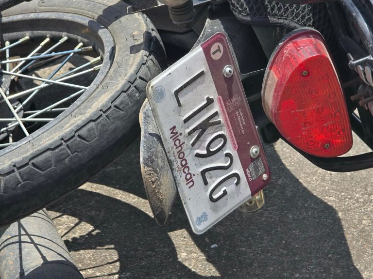 Muere motociclista tras chocar contra barandal y caer a carriles centrales del Libramiento Oriente de Morelia