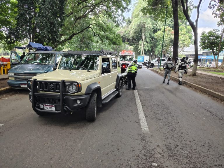 Atropellan a mujer sobre Paseo Lázaro Cárdenas; fue hospitalizada en Uruapan
