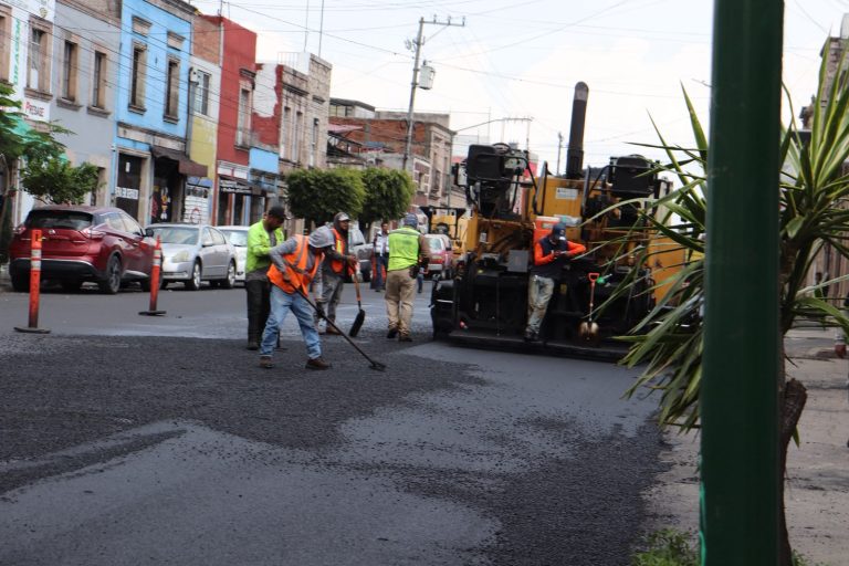 Más vialidades renovadas con el programa de reencarpetamiento del Gobierno de Morelia