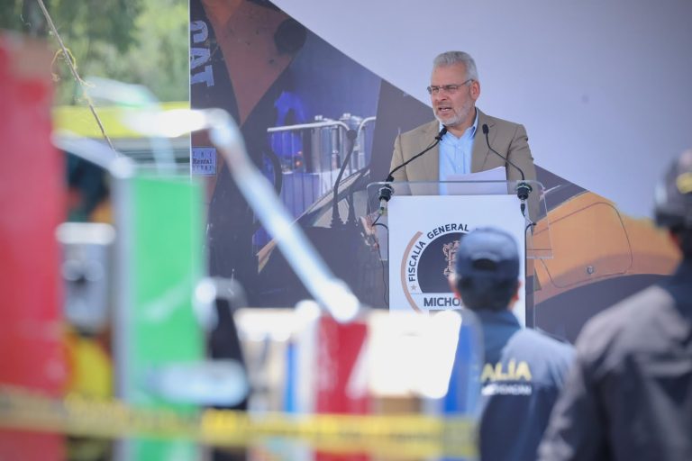 Michoacán frena ingreso mensual de 8.6 mdp al crimen con la destrucción de 721 tragamonedas: Bedolla