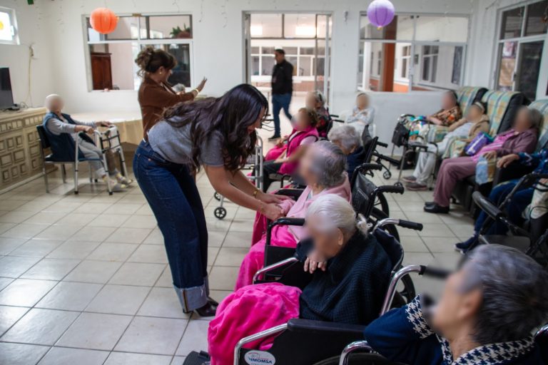 DIF Michoacán entrega 2 mil 550 pañales a personas adultas mayores en Morelia