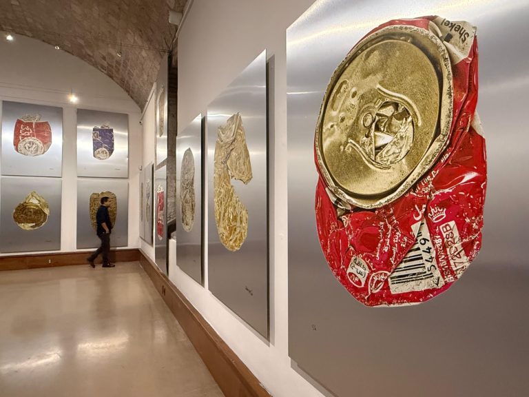 Llega a Clavijero “Latas de Palestina”, exposición de Rodrigo Ímaz