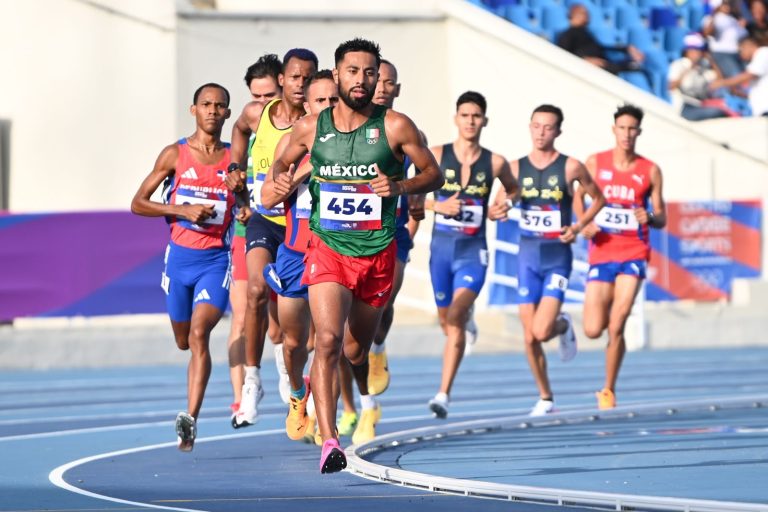 ‎Oro y bronce en atletismo