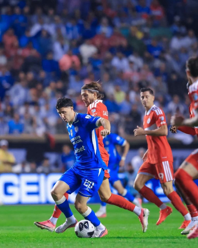 Cruzazuleada en Liga del Billete
