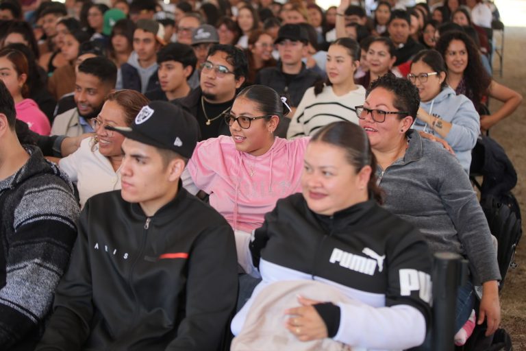 La Universidad Rosario Castellanos en Zacapu abrirá las carreras de Medicina y Enfermería