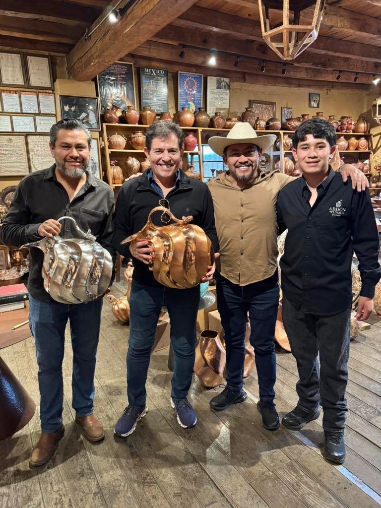 Michoacán cautivó a Ernesto Laguardia con su riqueza artesanal y gastronómica