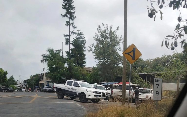 Empistolado sujeto se enfrenta a policías en Peribán y es abatido