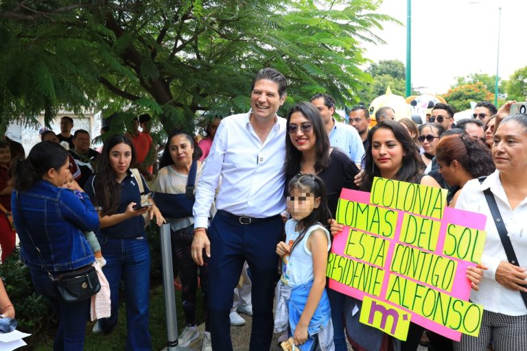 Con activación familiar, Alfonso Martínez inaugura parque lineal de Avenida Quinceo