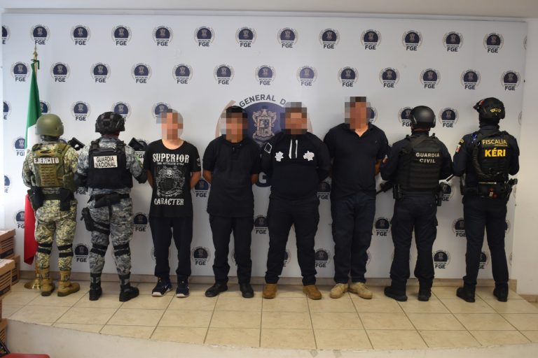 Detiene FGE a mando y tres policías de José Sixto Verduzco