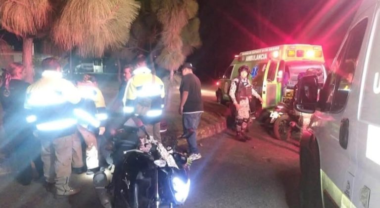 Dos motociclistas lesionados en accidente, sobre el Paseo de la Revolución de Uruapan
