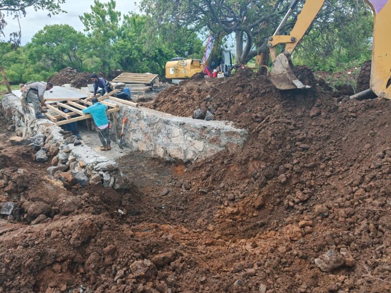 Realizan limpieza integral del canal en La Concepción para evitar inundaciones: Rogelio Zarazúa
