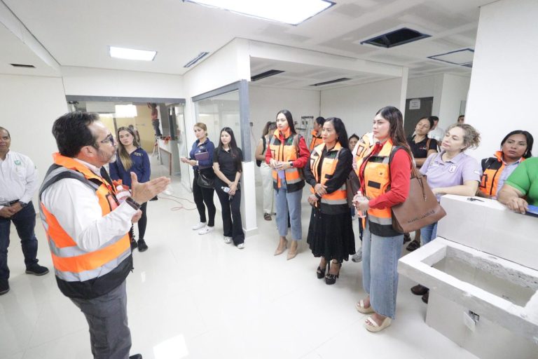 Autoridades del IMSS Michoacán supervisan avances en el Hospital General de Zona de Lázaro Cárdenas.