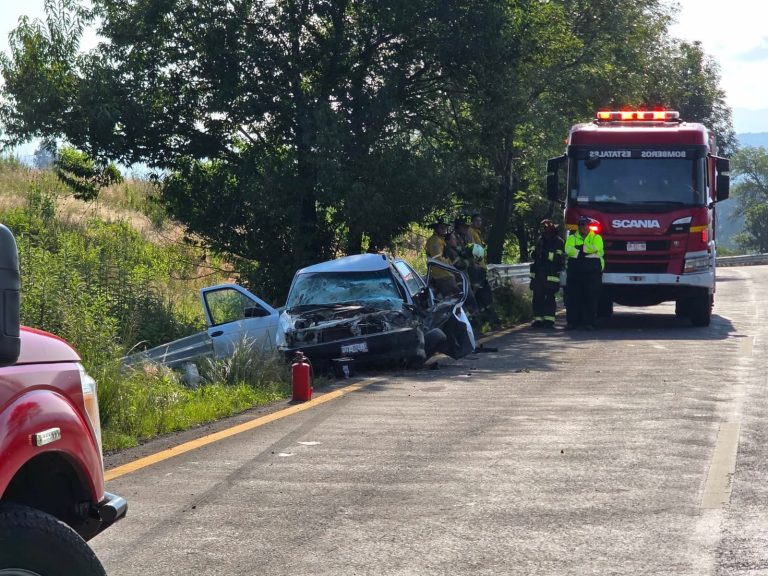 Accidente vehicular deja dos muertos y dos heridos en la Morelia-Pátzcuaro
