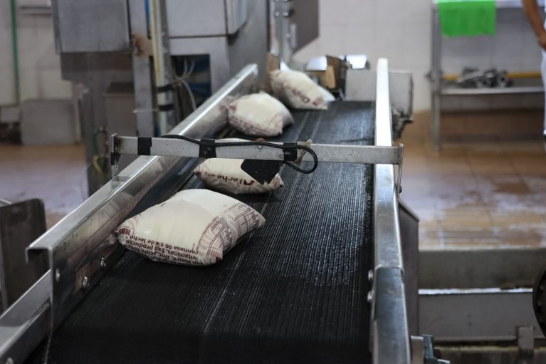 Leche para el Bienestar llegará a los 127 Centros LIBRE de Michoacán
