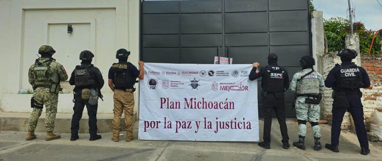 SSP brinda apoyo operativo en cateo de la FGE en Tanhuato; aseguran 12 armas, equipo táctico y vehículos