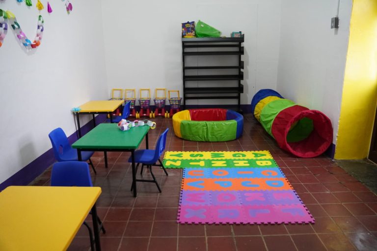 DIF Michoacán inaugura nuevo centro de desarrollo social para familias jornaleras en Peribán