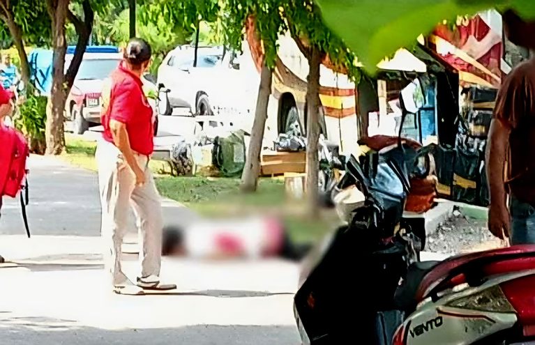 Asesinan a motociclista frente al Teatro del Pueblo, en el Centro de Apatzingán