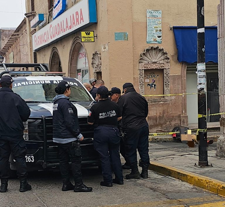 Hombre muere en la vía pública del Centro de La Piedad