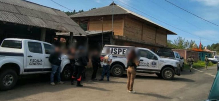 Sacan a hombre de su vivienda y lo asesinan a balazos, en Salvador Escalante